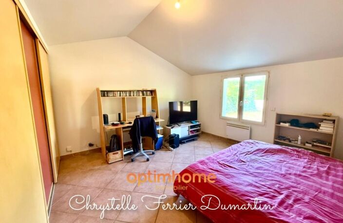 Maison de plain-pied - 110 m2 - 4 chambres - Parcelle 613 m2 — photo 5