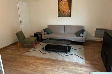 Appartement 2 pièces 885 €