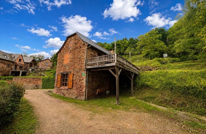 Maison en pierre avec terrasse – Un lieu plein de charme entre Conques et Marcillac — photo 2
