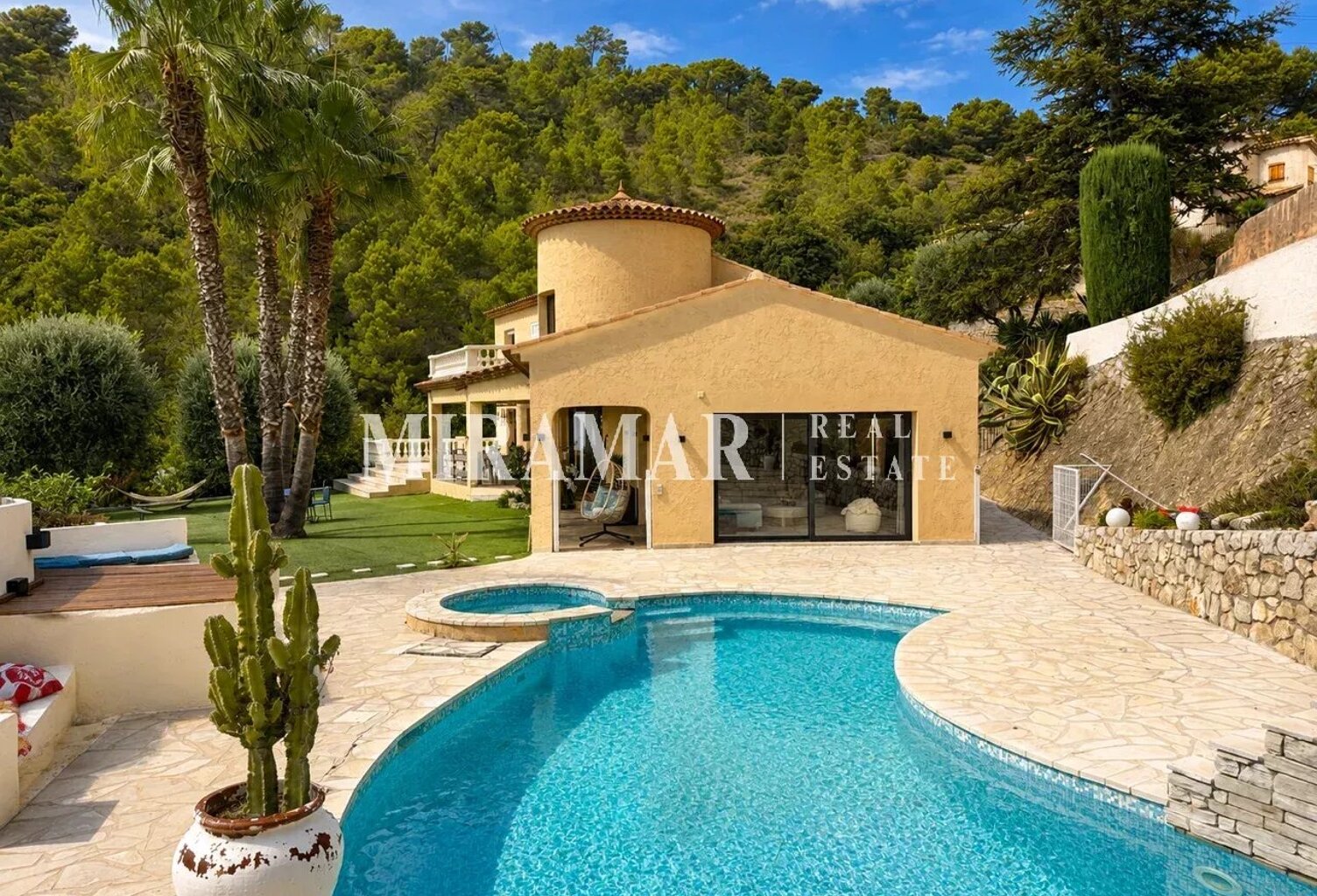 Villa Contemporaine - Hauteurs de Nice / Mont-Macaron — photo 1
