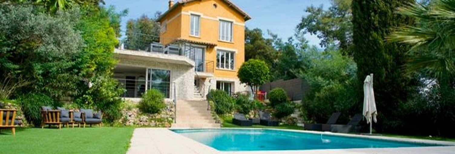 Maison 5 Pièces 130 m² à vendre à Mandelieu-la-Napoule (06210)