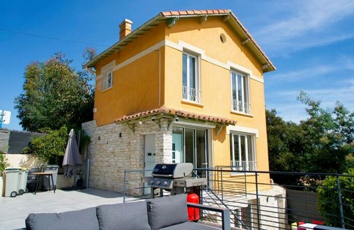 MAISON DANS LA VERDURE AU CALME — photo 2