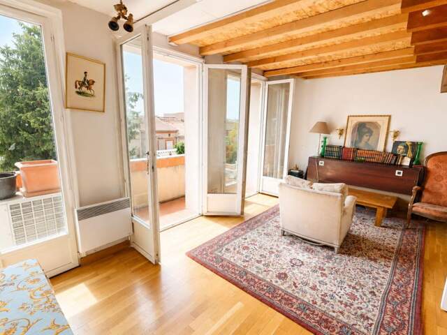 Appartement À Vendre Cœur de Bonnefoy – Appartement T3 duplex d'env. 87 m² avec belle vue — photo du bien