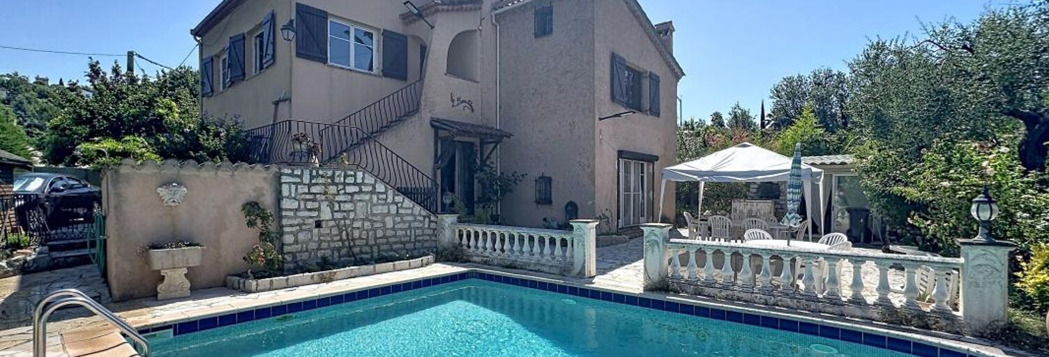Maison 10 Pièces 200 m² à vendre à La Colle-sur-Loup (06480)
