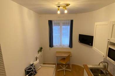 Appartement 1 pièces 900 €
