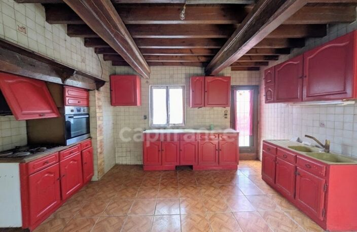 LONGÈRE À RÉNOVER – NOMBREUSES DÉPENDANCES – 3 760 M² DE TERRAIN-ENTRE POIX DE PICARDIE ET AUMALE — photo 3