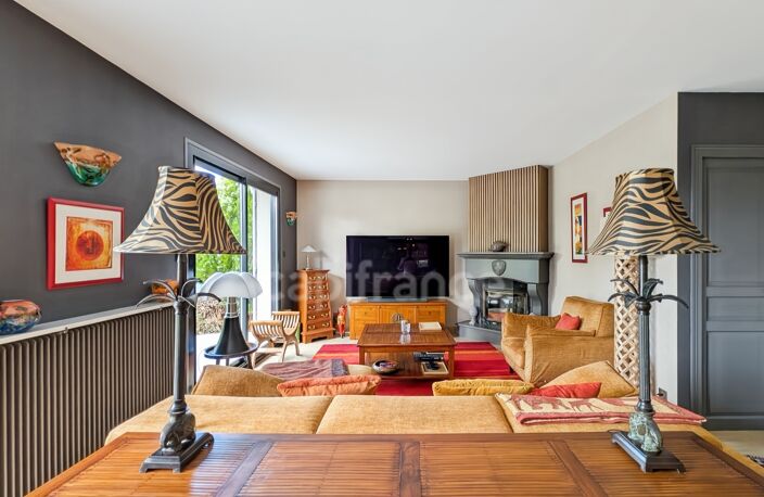 Maison à vendre 6 pièces LA CHARMEE (71) 4 chambres - terrain de 2747 m² abri voitures grande piscine ! — photo 5