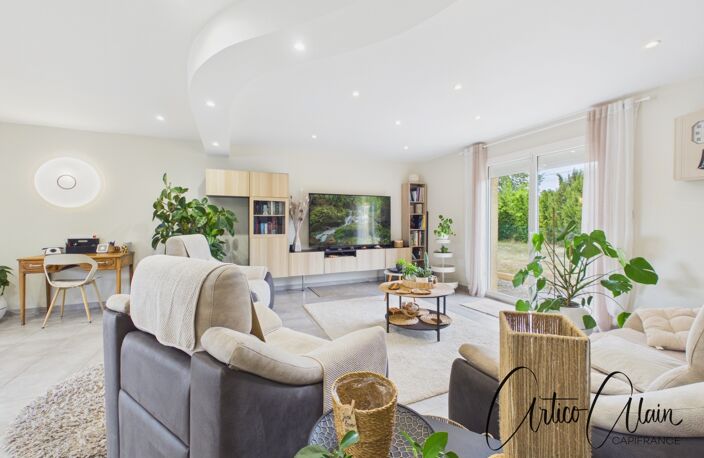 Maison de plain-pied 200 m² avec appartement indépendant et piscine — photo 2