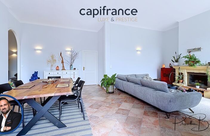Appartement à vendre 5 pièces SAINTE FOY LES LYON (69) Secteur mairie et cinéma – APPARTEMENT DE CARACTÈRE 130 M² – 3 CHAMBRES – 1 GARAGE – PARKING – CAVE — photo 2
