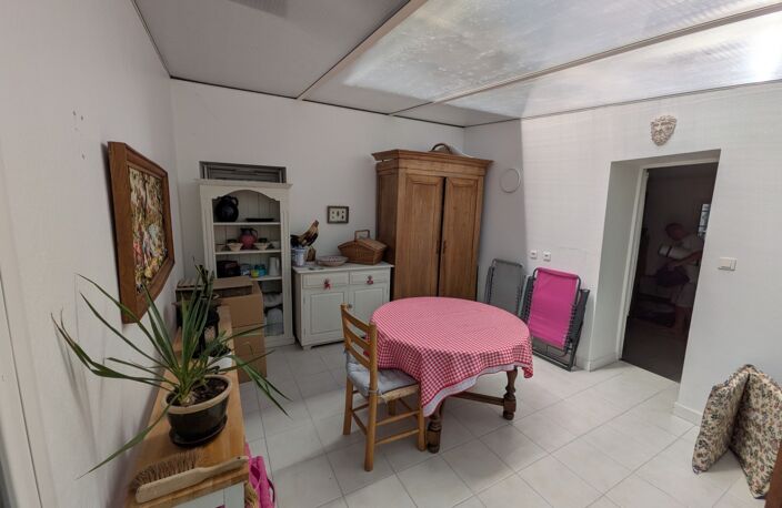 Maison 4 chambres - 116 m² avec dépendances, garage et terrain 871 m² – Proche Villebois-Lavalette — photo 2