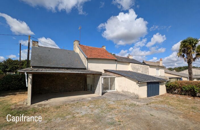 Maison mitoyenne en pierres à rénover avec 2 hectares de terrain plat à Carentoir – Idéal chevaux et projets nature.” — photo 3