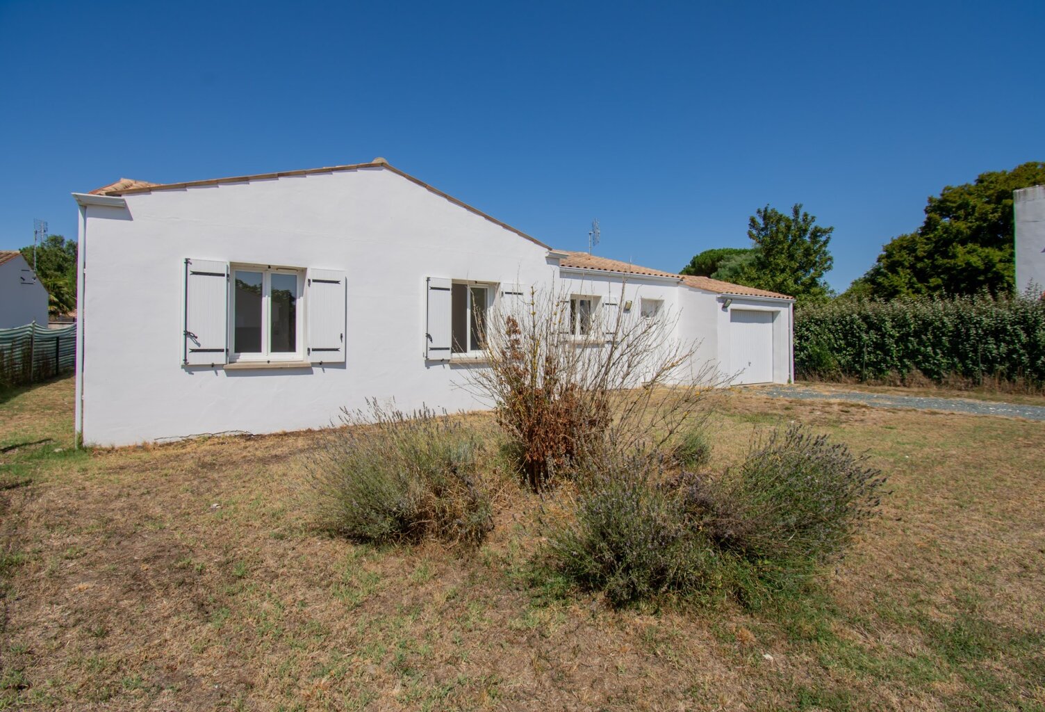 ETAULES - MAISON 4 PIÈCES, PLAIN PIED, GARAGE ET TERRAIN — photo 1