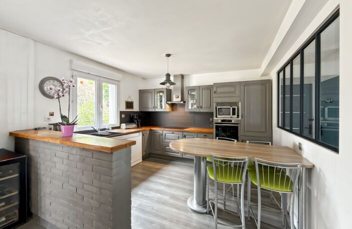 Maison familiale sans travaux,  4 chambres, en impasse, LE RELECQ KERHUON (29) — photo 4