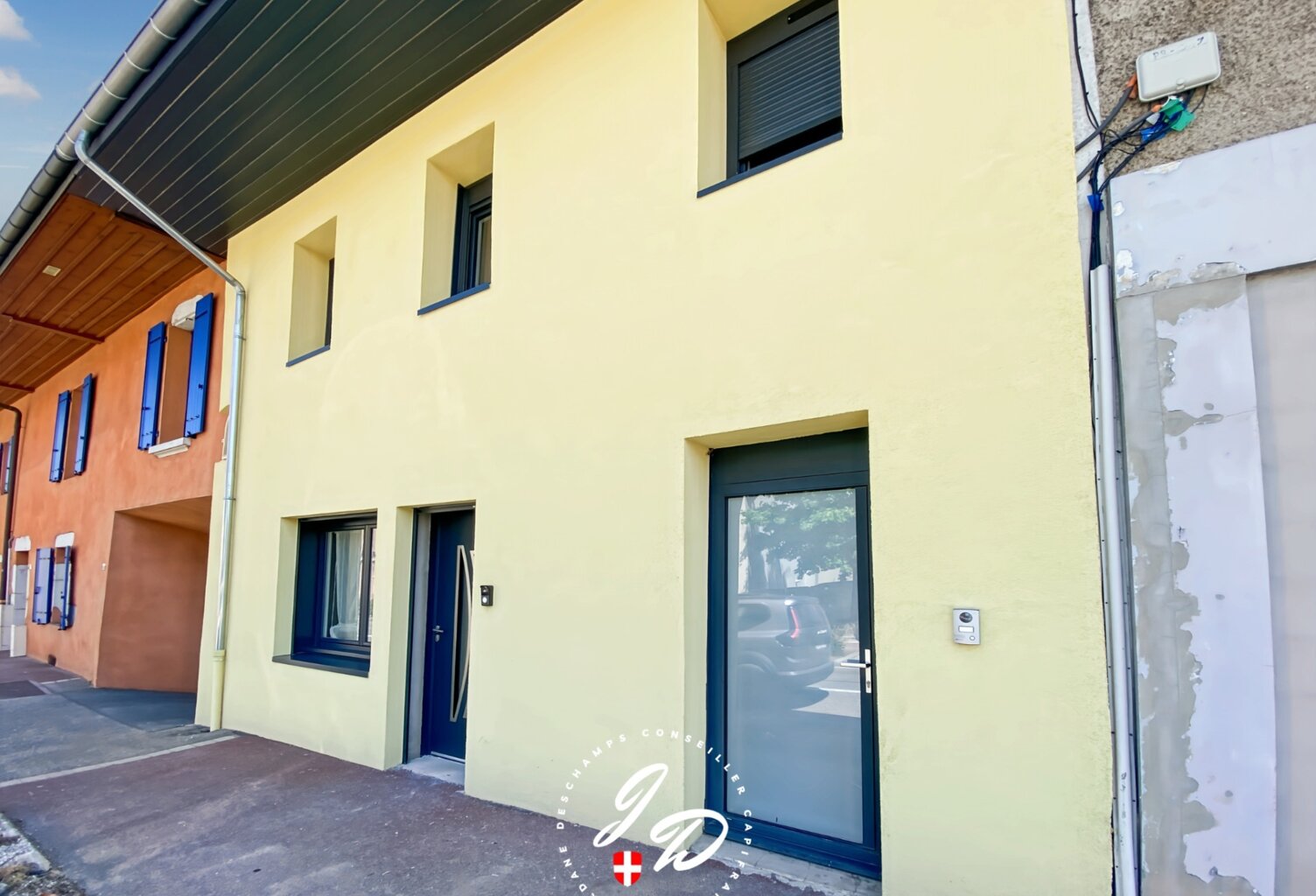 Appartement familial 5 pièces de 115 m² avec esprit maison au cœur d'Albens — photo 1