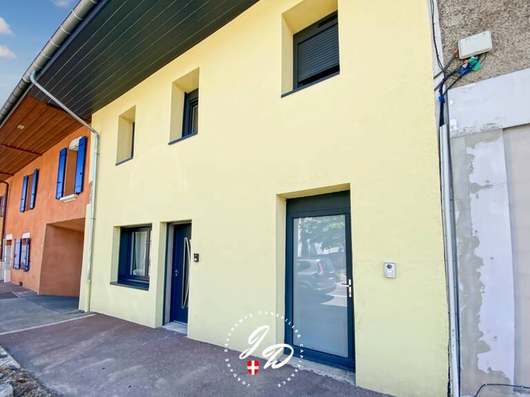 Appartement familial 5 pièces de 115 m² avec esprit maison au cœur d'Albens — photo 1