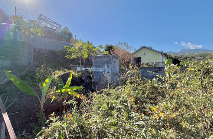 À VENDRE – TERRAIN D’ENVIRON 300 M² AVEC VUE MER PANORAMIQUE – LA RIVIÈRE SAINT-LOUIS — photo 2