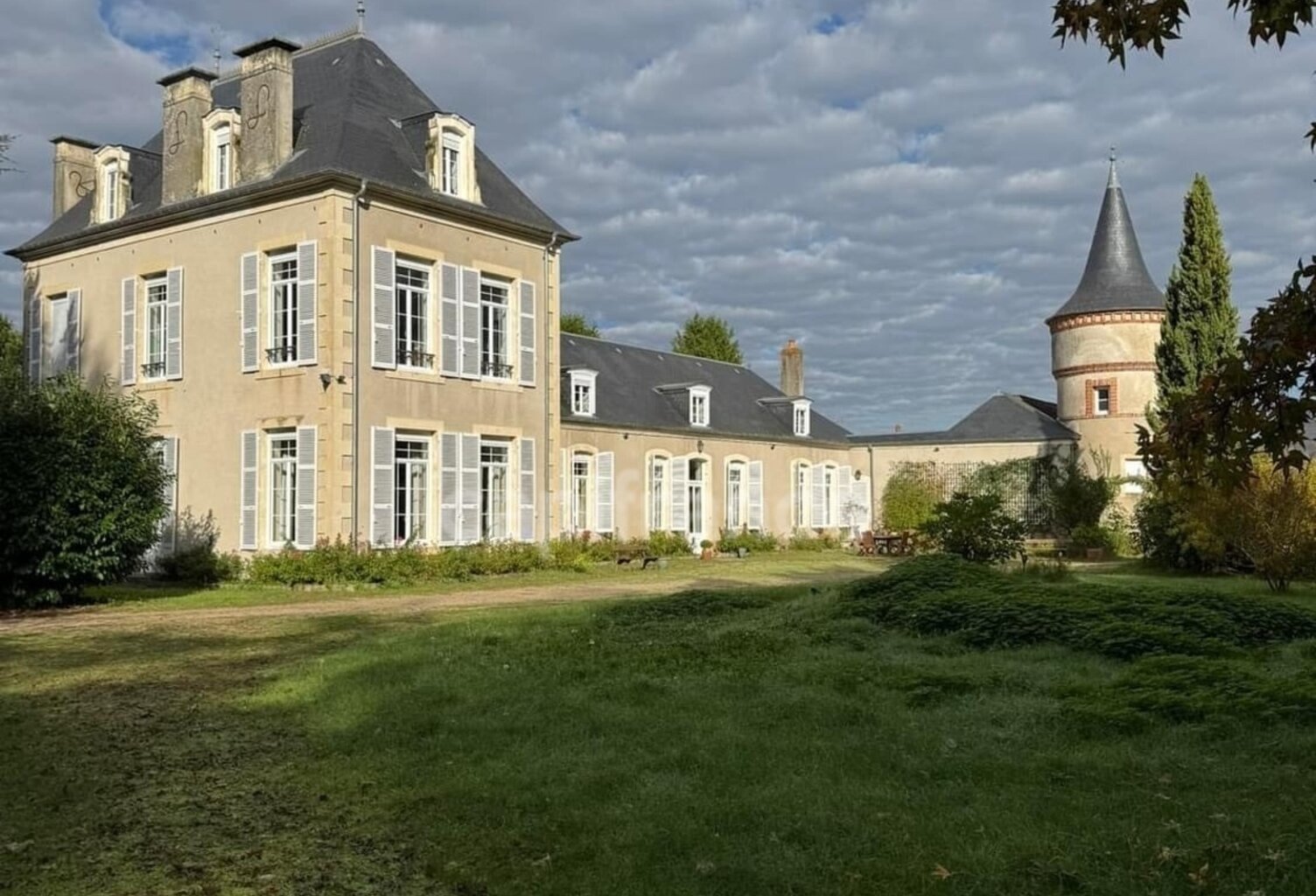 Propriété à vendre proche de Bourges (18) — photo 1