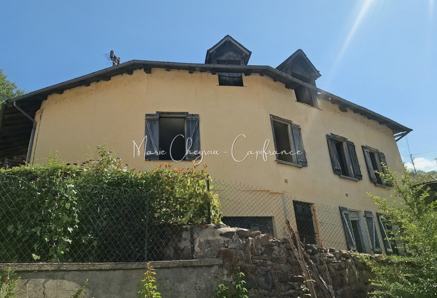 Maison ancienne à réinventer ... LAGUENNE-SUR-AVALOUZE (19) — photo 1