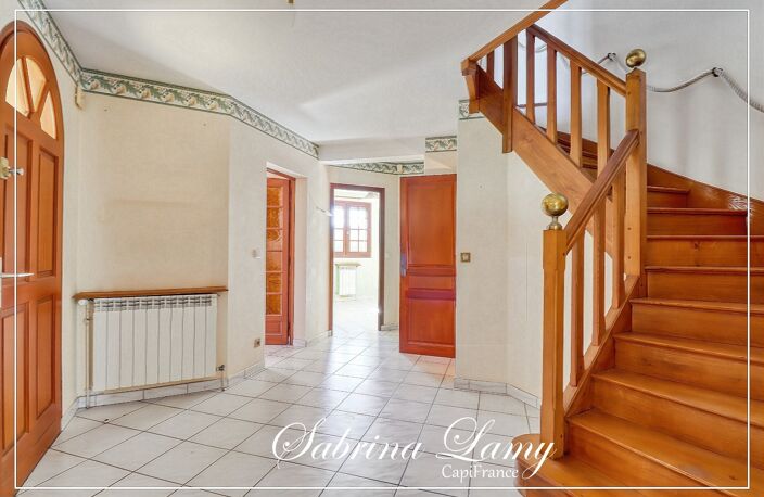 Maison familiale 230 m² – 5 chambres – Sous-sol total – Mareuil-en-Brie - terrain 3558m² — photo 3