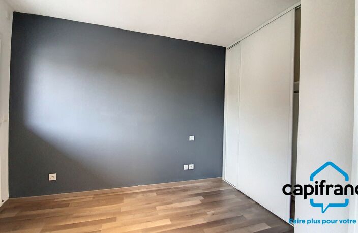 Dpt Isère (38), à louer AOSTE appartement T2 rénové en centre village — photo 3
