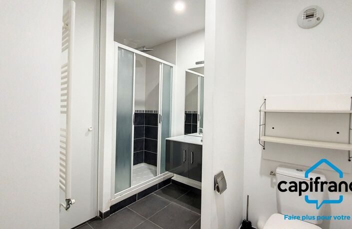 Dpt Isère (38), à louer AOSTE appartement T2 rénové en centre village — photo 4
