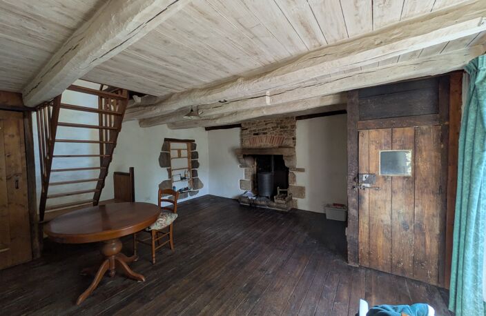 GUEMENE SUR SCORFF MAISON ATYPIQUE EN BON ETAT GENERAL DE 2 PIECES AVEC CAVE UNE DÉPENDANCE ET UN JARDINET — photo 3