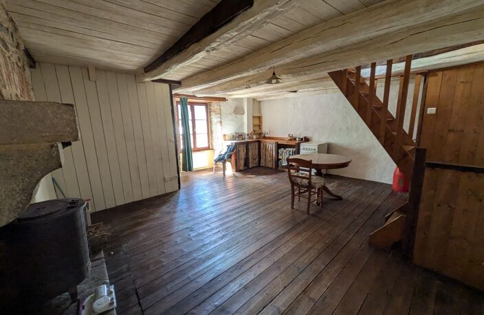 GUEMENE SUR SCORFF MAISON ATYPIQUE EN BON ETAT GENERAL DE 2 PIECES AVEC CAVE UNE DÉPENDANCE ET UN JARDINET — photo 4