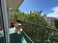 Paris 18e – Ordener / Marcadet – 6ème étage avec ascenseur, balcon-terrasse et vue dégagée — photo 2
