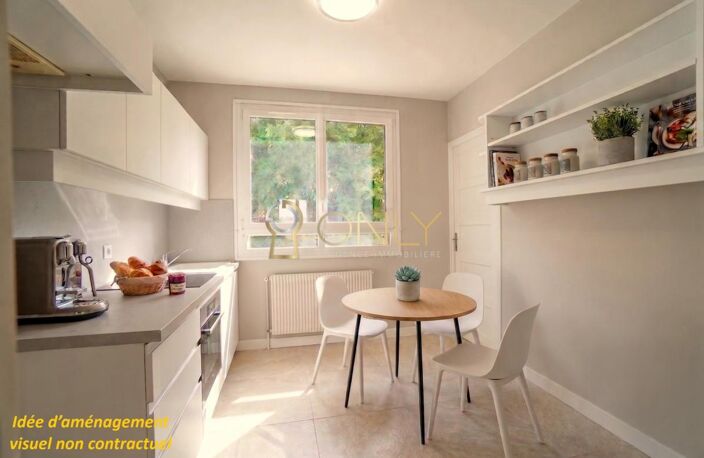 Jassans-Riottier - Appartement T3 à rénover - à vendre — photo 3
