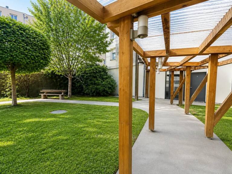 À VENDRE – STUDIO AU DERNIER ÉTAGE – GRENOBLE CENTRE — photo 1