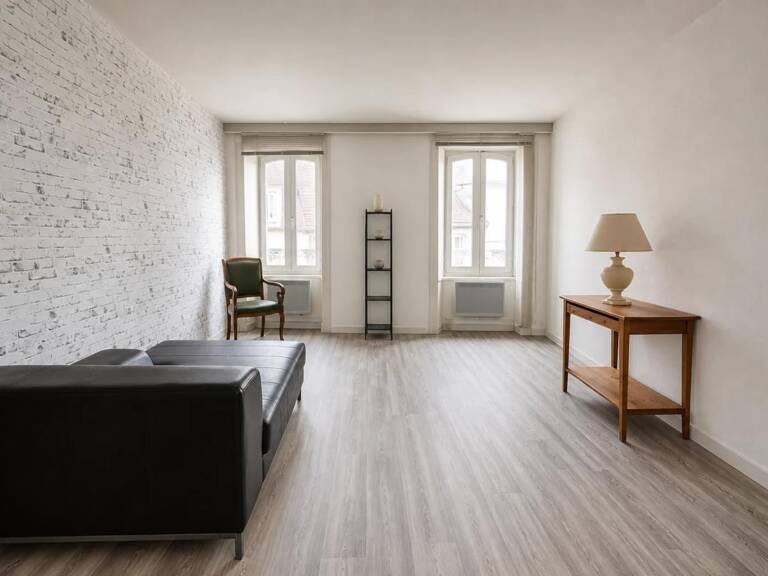 Appartement de 5 pièces de 110 m² à Lons-le-Saunier — photo 1