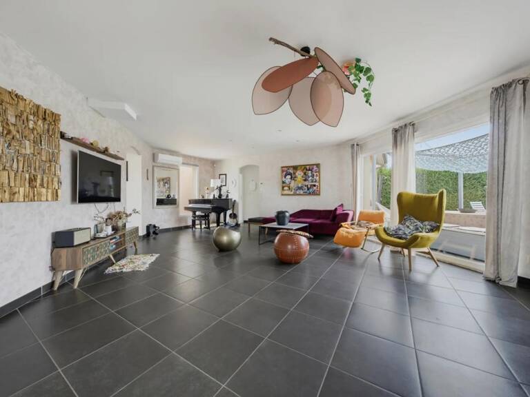 Maison de caractère 124 m²  cadre de vie privilégié à Teuillac — photo 1