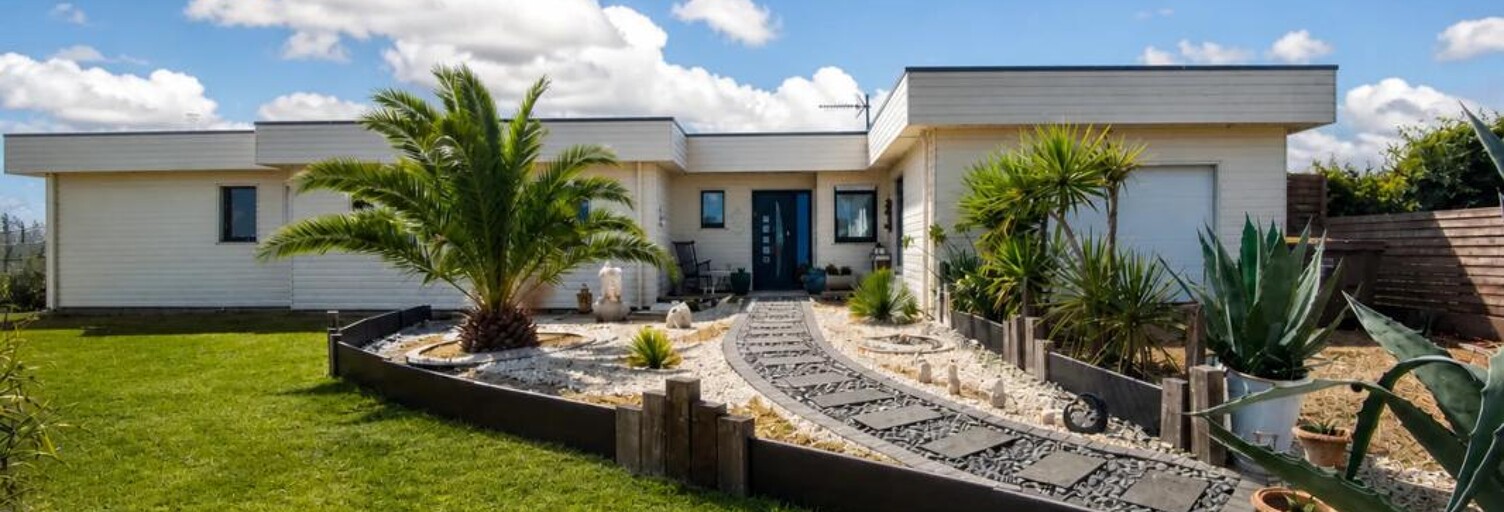 Maison 7 Pièces 128 m² à vendre à Plounévez-Lochrist (29430)