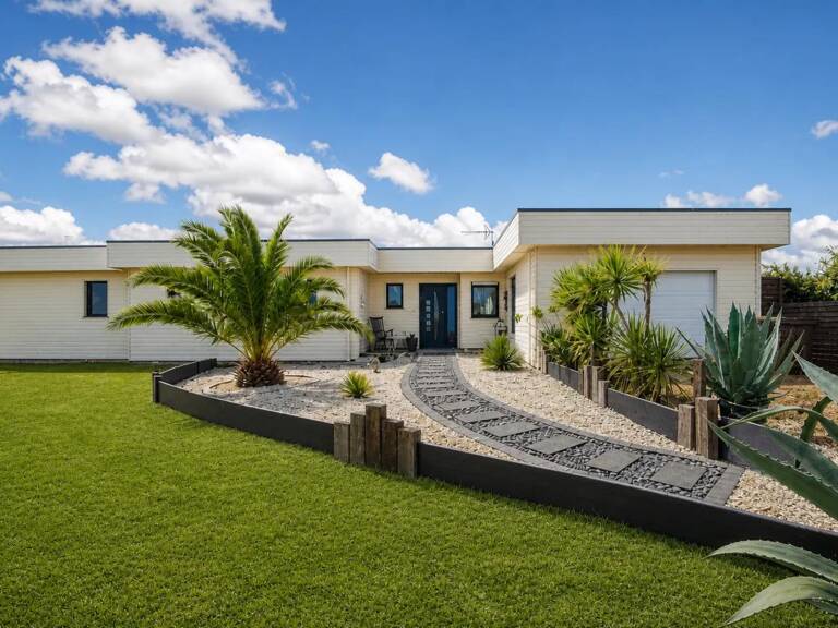 Maison de 7 pièces de 168 m² à Plounévez-Lochrist proche plage — photo 1