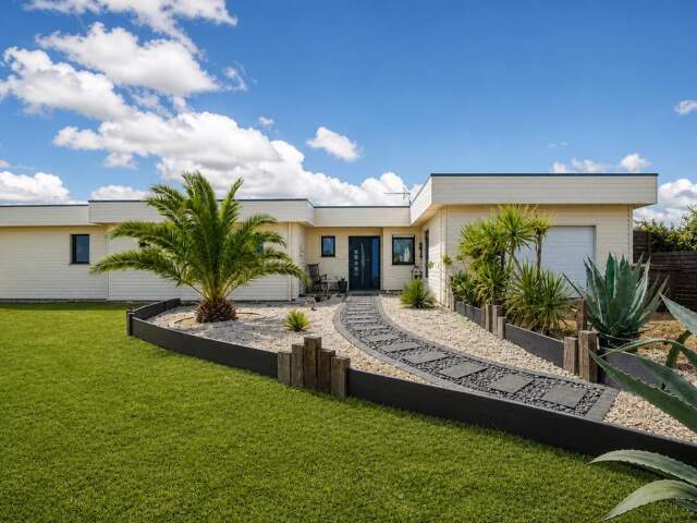 Maison de 7 pièces de 168 m² à Plounévez-Lochrist proche plage — photo du bien