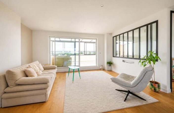 Duplex 5 pièces 123 m2 avec Terrasse couverte de 28 m2 proch RER — photo 2