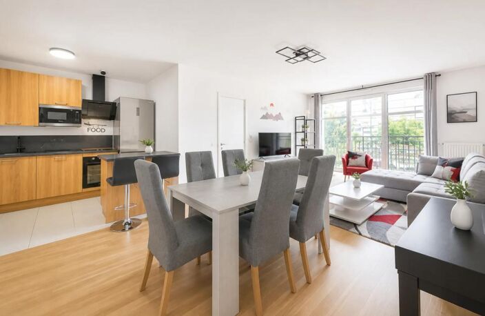 Appartement 4 pièces de 82 m² à Clamart avec Balcon et Parking — photo 2