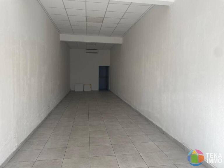 FABIEN TEKA IMMO LOUE LOCAL 50M² SAINT PIERRE RUE LUC LORION , ILE DE LA REUNION — photo 1