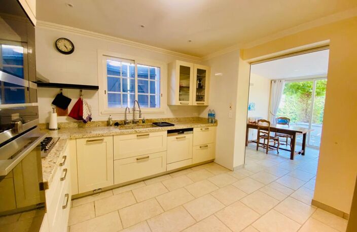 Beau potentiel pour cette villa cossue en campagne et sans vis-à-vis ! — photo 3