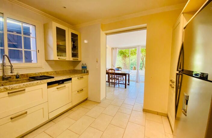Beau potentiel pour cette villa cossue en campagne et sans vis-à-vis ! — photo 5