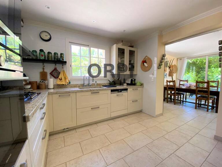 Beau potentiel pour cette villa cossue en campagne et sans vis-à-vis ! — photo 1