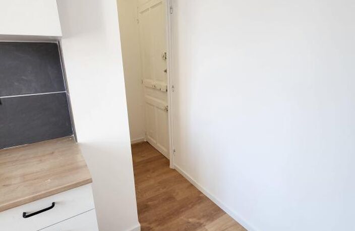 Appartement À Louer VIDE — photo 2