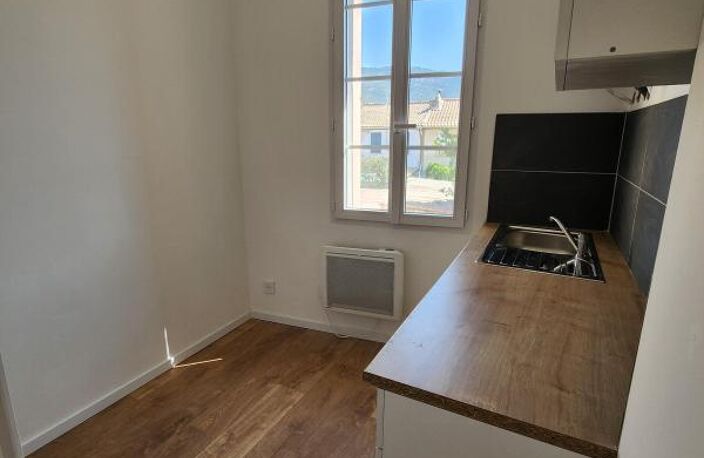 Appartement À Louer VIDE — photo 4