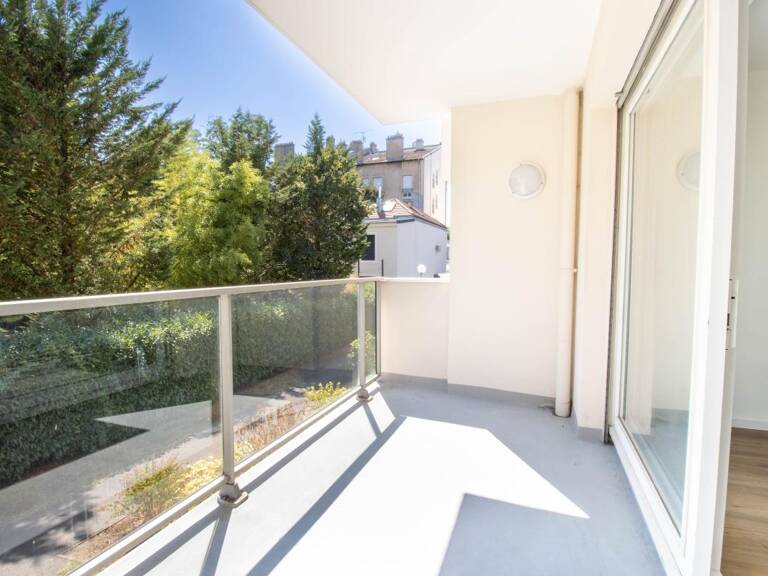 Appartement T2 rénové de 41 m² avec balcon, cave et parking en option – Nancy — photo 1