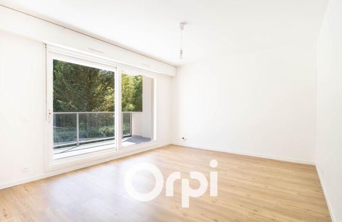 Appartement T2 rénové de 41 m² avec balcon, cave et parking en option – Nancy — photo 2