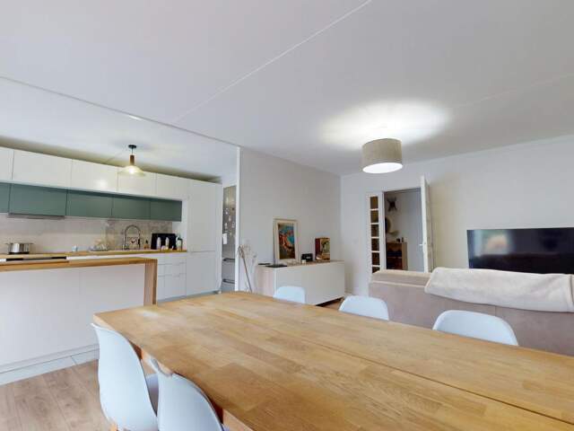 Appartement À Vendre — photo du bien