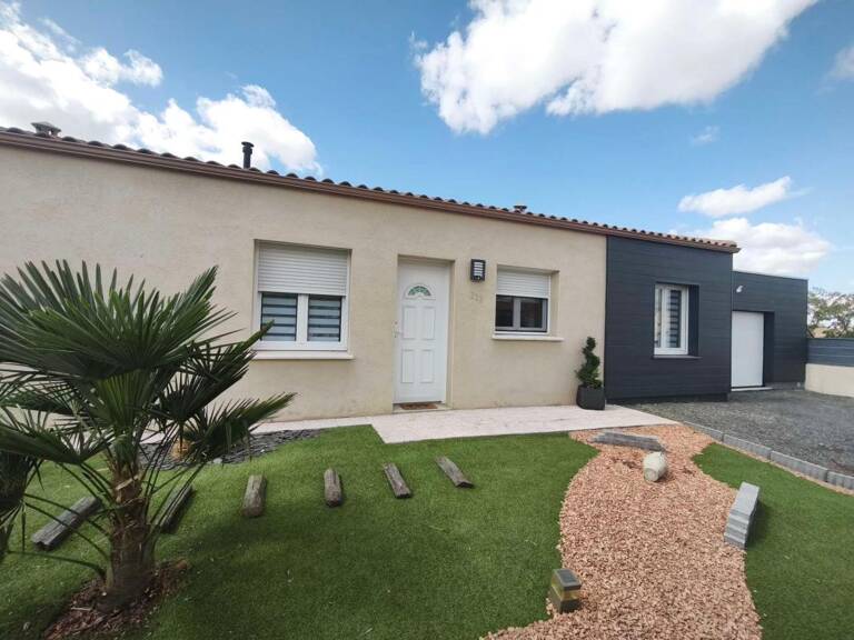 Maison moderne avec piscine — Proche bourg Chavagnes-en-Paillers — photo 1