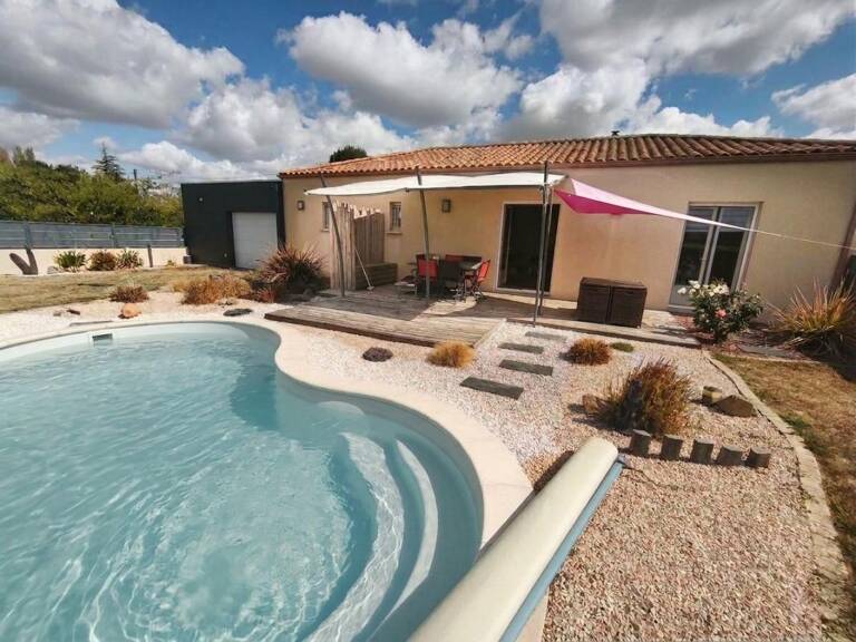Maison moderne avec piscine — Proche bourg Chavagnes-en-Paillers — photo 1