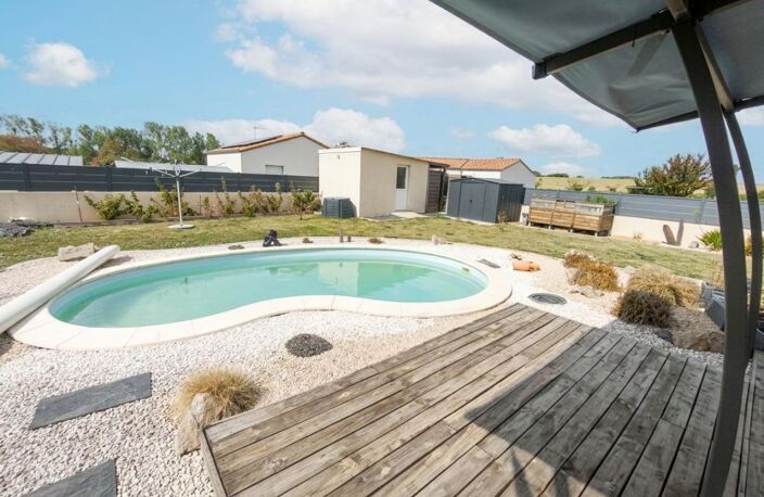 Maison moderne avec piscine — Proche bourg Chavagnes-en-Paillers — photo 2