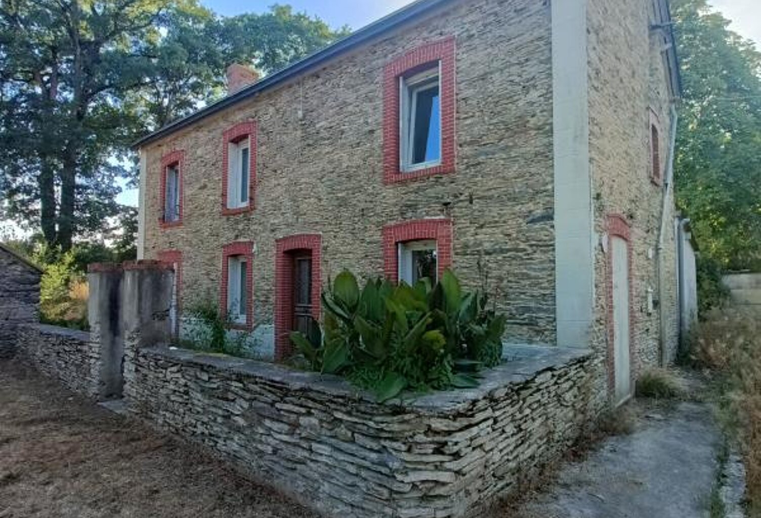 Maison avec 9000m2 de terrain ! — photo 1